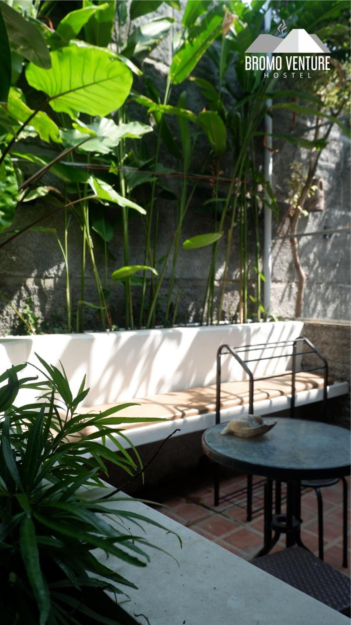 Bromo Venture Hostel Probolinggo Εξωτερικό φωτογραφία